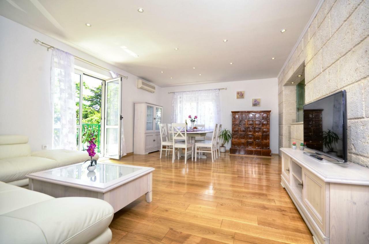 Apartments Vekic Макарска Екстериор снимка