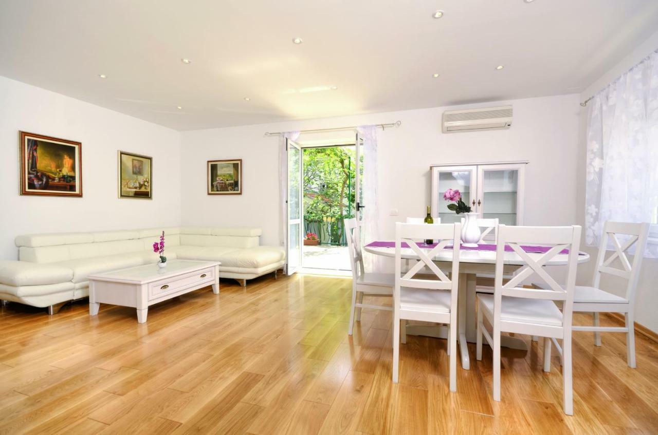 Apartments Vekic Макарска Екстериор снимка