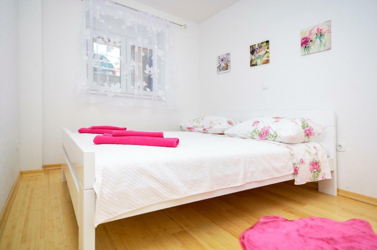 Apartments Vekic Макарска Екстериор снимка