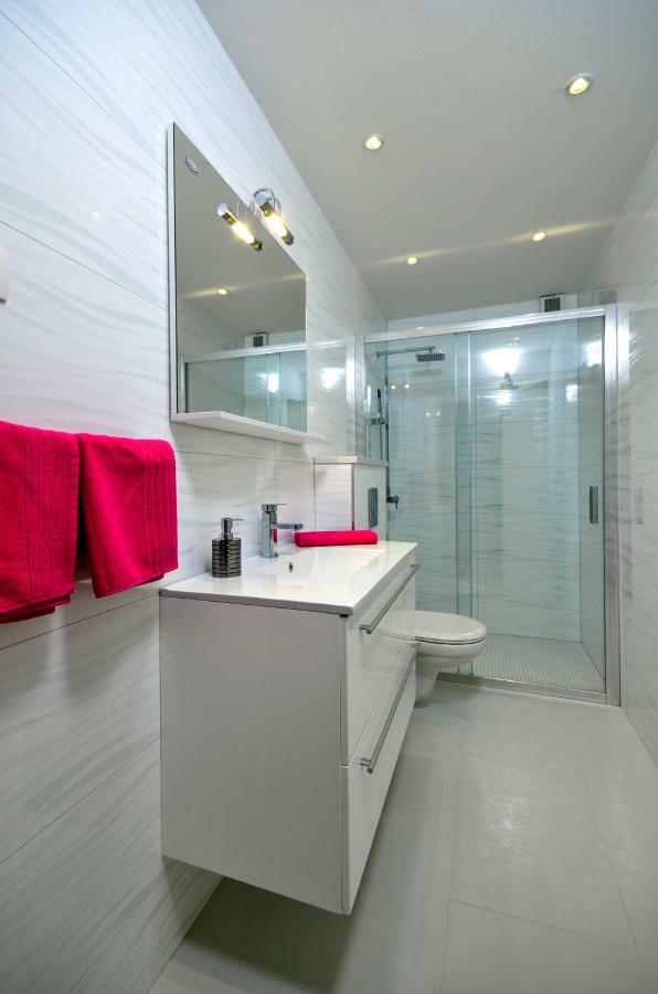 Apartments Vekic Макарска Екстериор снимка
