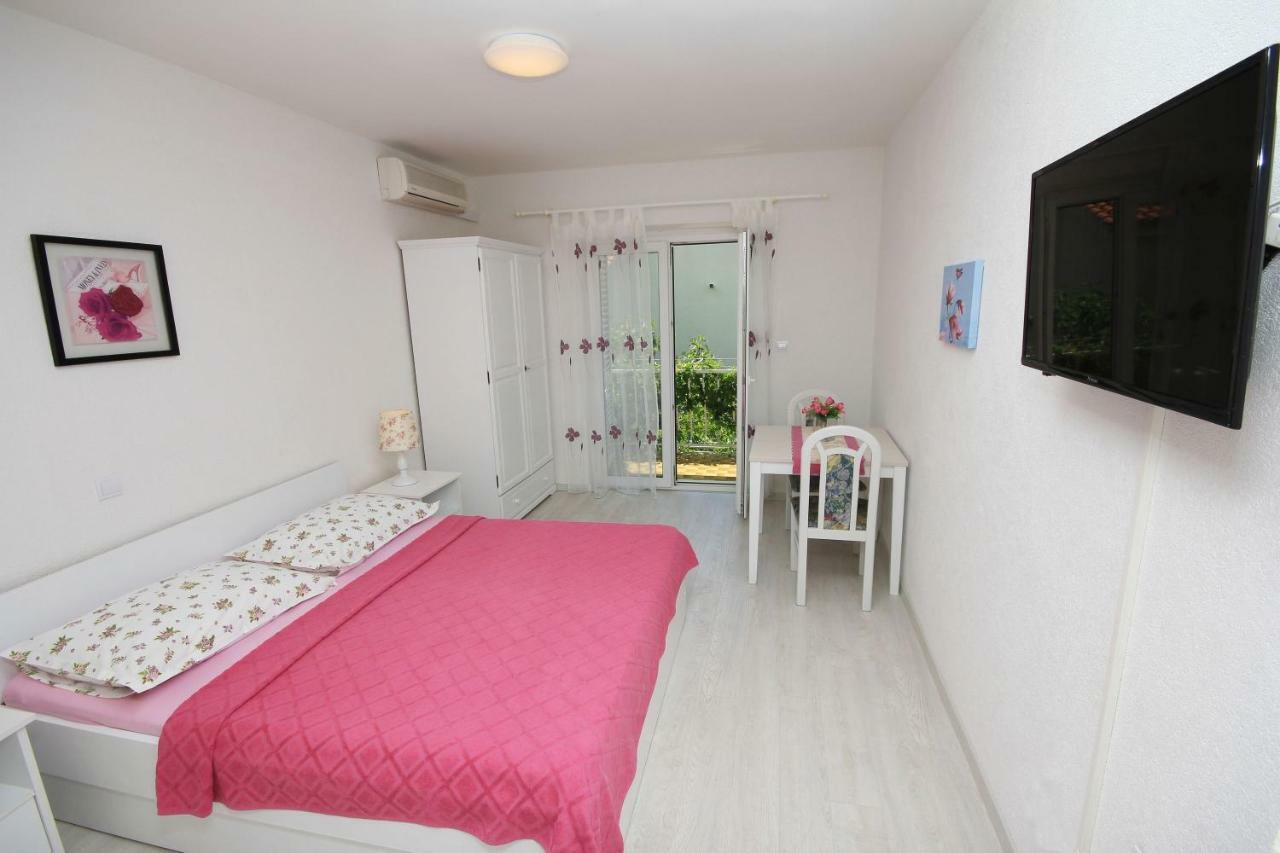 Apartments Vekic Макарска Екстериор снимка